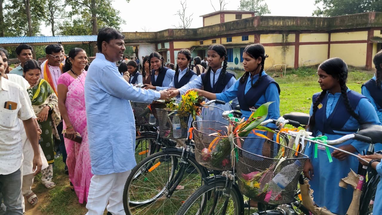 शिक्षा ही उज्ज्वल भविष्य की सबसे मजबूत आधारशिला : वन मंत्री श्री केदार कश्यप