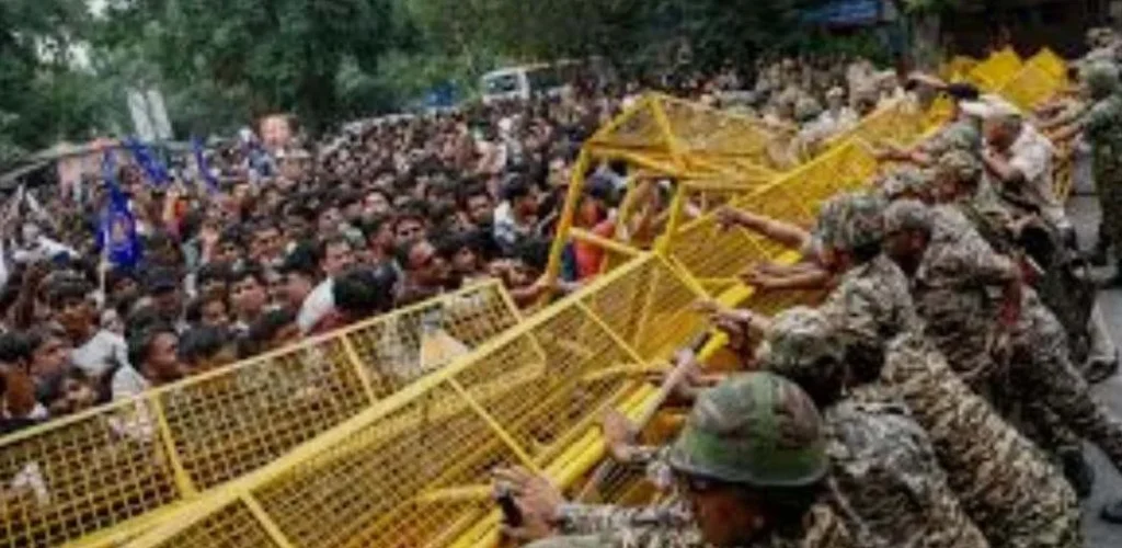 *संपादकीय: विरोध प्रदर्शनों में बदलती भाषा और संवाद का संकट*